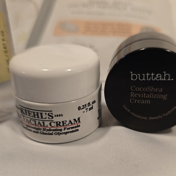 Skin Love Bundle - Picture 6 of 7